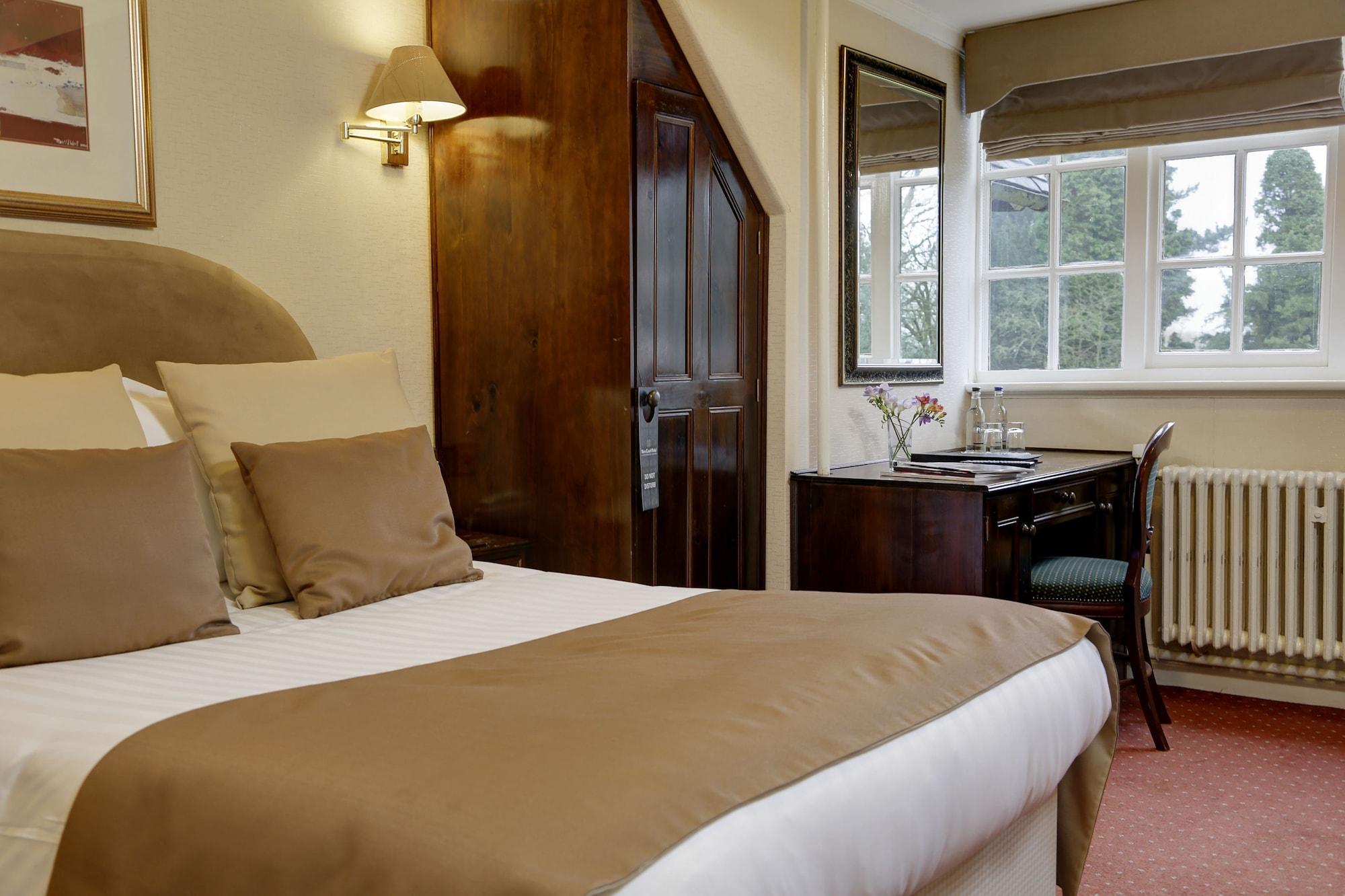 נאטספורד Mere Court Hotel מראה חיצוני תמונה