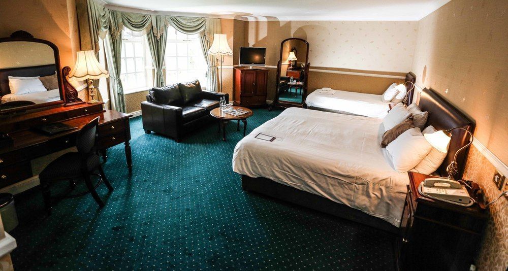 נאטספורד Mere Court Hotel מראה חיצוני תמונה